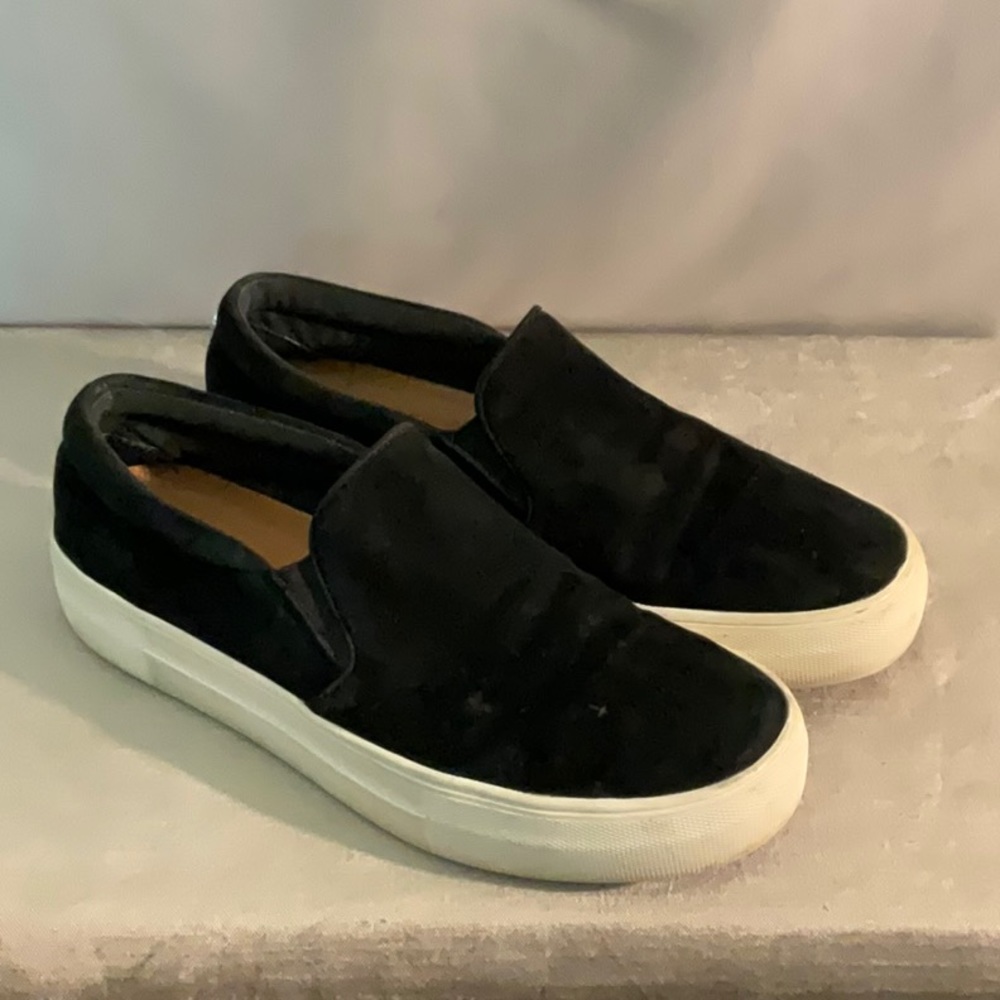 Steve Madden Suede Leather SlipOn Sneakers